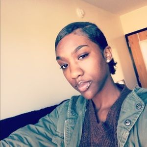 Meet your Posher, Destiny